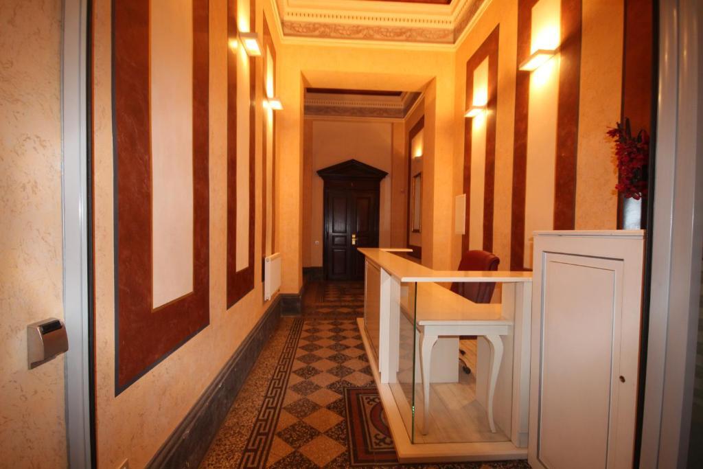 Apartment Vikroria - Halkova 5 براغ المظهر الخارجي الصورة